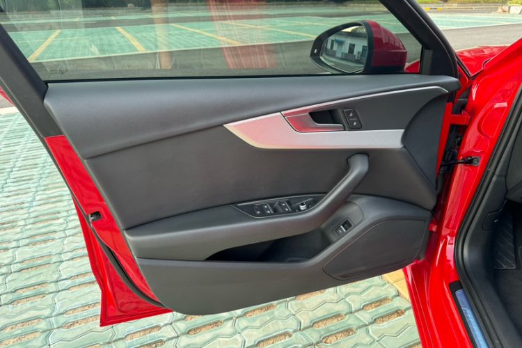 Used Audi A4 2021 Avant Avant-garde 40 TFSI Stylish and Elegant Model Interior 3