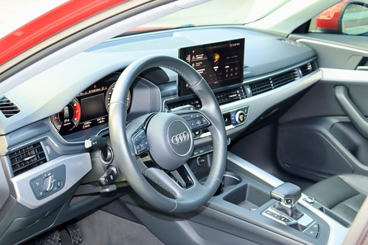 Used Audi A4 2021 Avant Avant-garde 40 TFSI Stylish and Elegant Model Interior 8