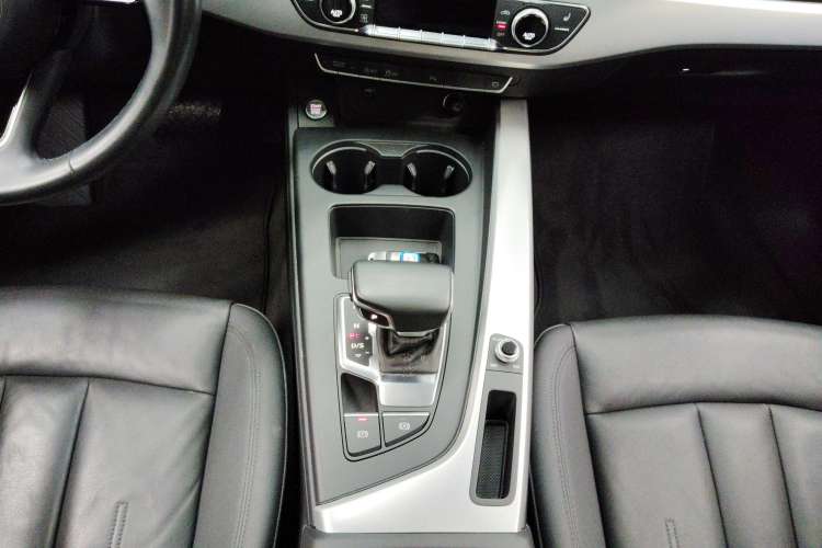 Used Audi A4 2021 Avant Futurist 40 TFSI Stylish and Dynamic Model Gear Lever