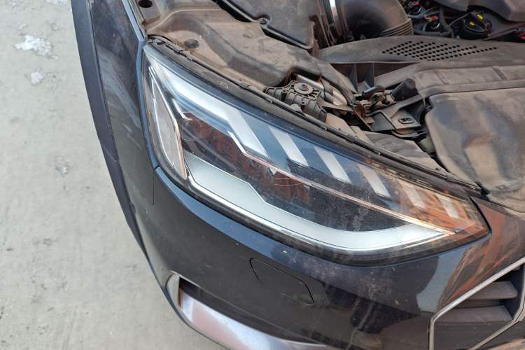 Used Audi A4 2021 allroad quattro Explorer Right Front Headlight