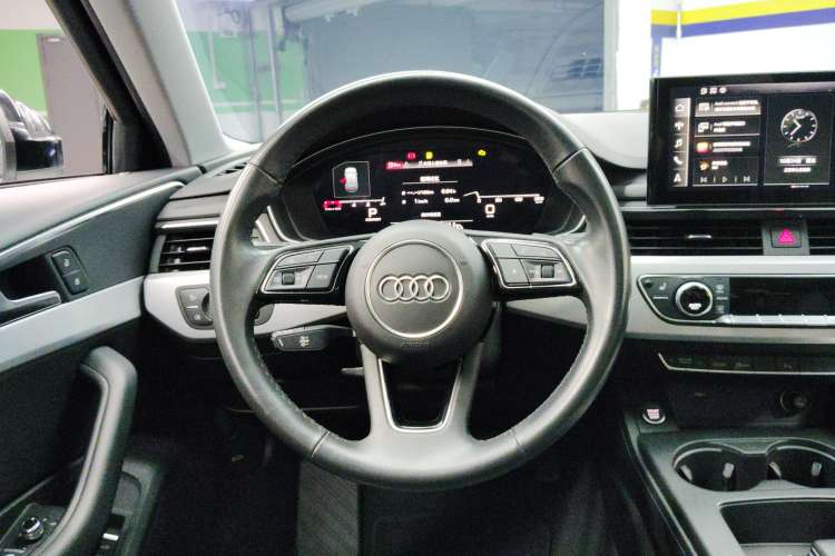 Used Audi A4 2021 Avant Futurist 40 TFSI Stylish and Dynamic Model Steering Wheel