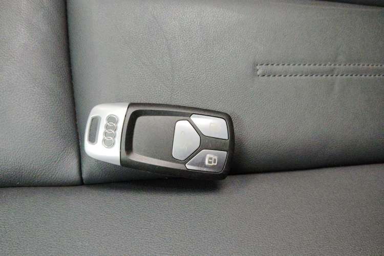 Used Audi A4 2021 Avant Futurist 40 TFSI Stylish and Dynamic Model Vehicle Key