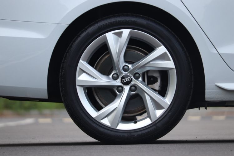 Used Audi A4 2021 Avant Futurist 40 TFSI Stylish and Dynamic Model Exterior 9