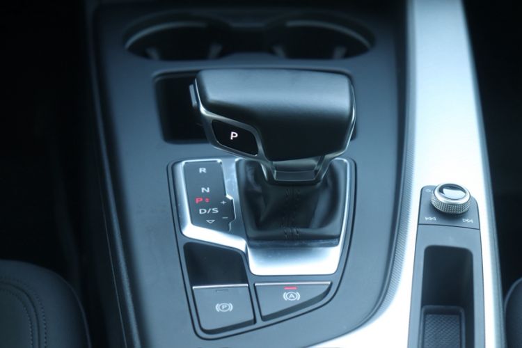 Used Audi A4 2021 Avant Futurist 40 TFSI Stylish and Dynamic Model Interior 13