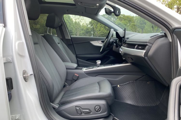 Used Audi A4 2021 Avant Futurist 40 TFSI Stylish and Dynamic Model Interior 9