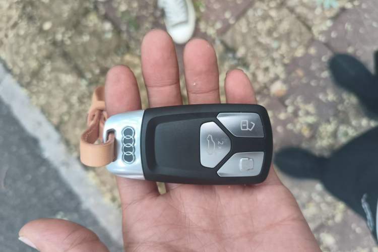 Used Audi A4 2021 Avant 40 TFSI Pioneer Star Edition Vehicle Key