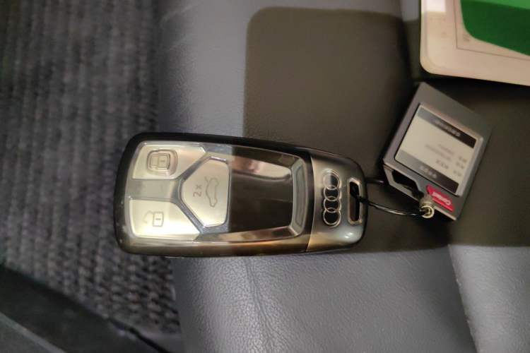 Used Audi A4 2022 Avant 40 TFSI Fashion Dynamic Model Vehicle Key