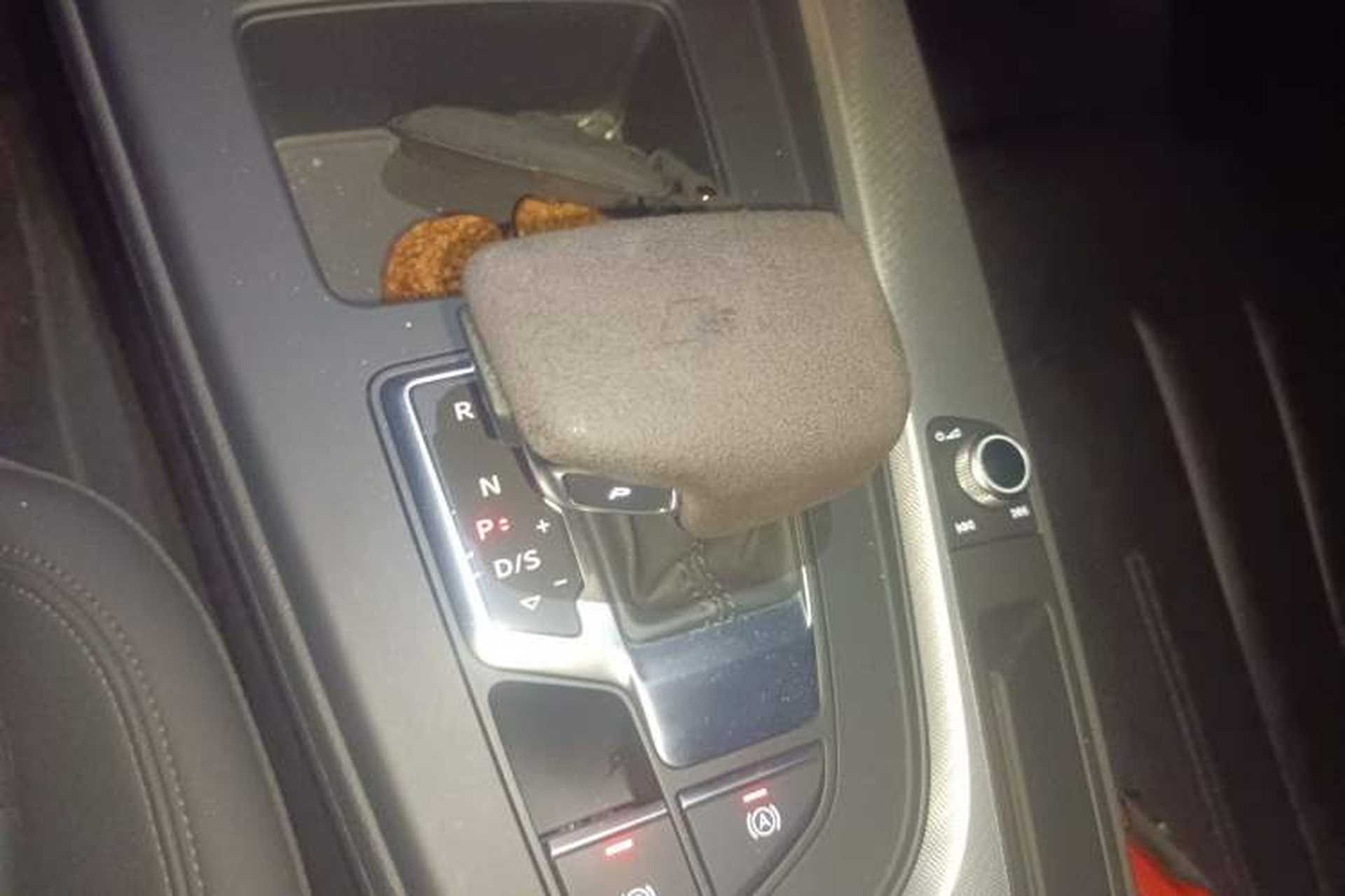 Used Audi A4 2022 Avant 40 TFSI Fashion Dynamic Model Gear Lever