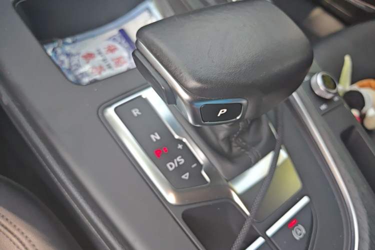 Used Audi A4 2022 allroad quattro Snow Sports Edition Gear Lever