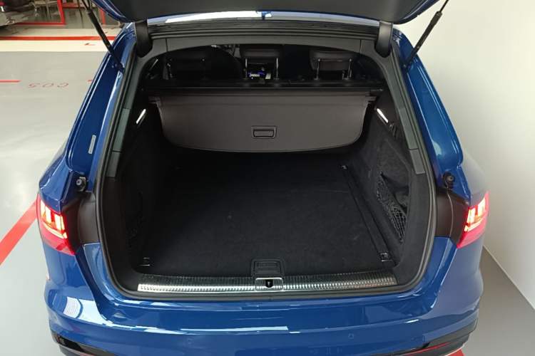 Used Audi A4 2022 Avant 40 TFSI Luxury Dynamic Model Trunk