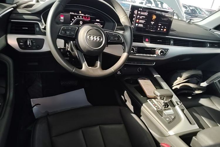 Used Audi A4 2022 Avant 40 TFSI Fashion Dynamic Model Center Console
