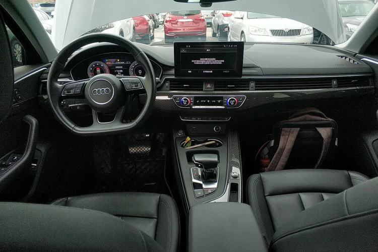 Used Audi A4 2022 Avant 40 TFSI Fashion Dynamic Model Center Console