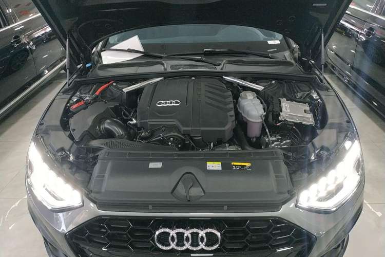 Used Audi A4 2022 Avant 40 TFSI Fashion Dynamic Model Engine Bay