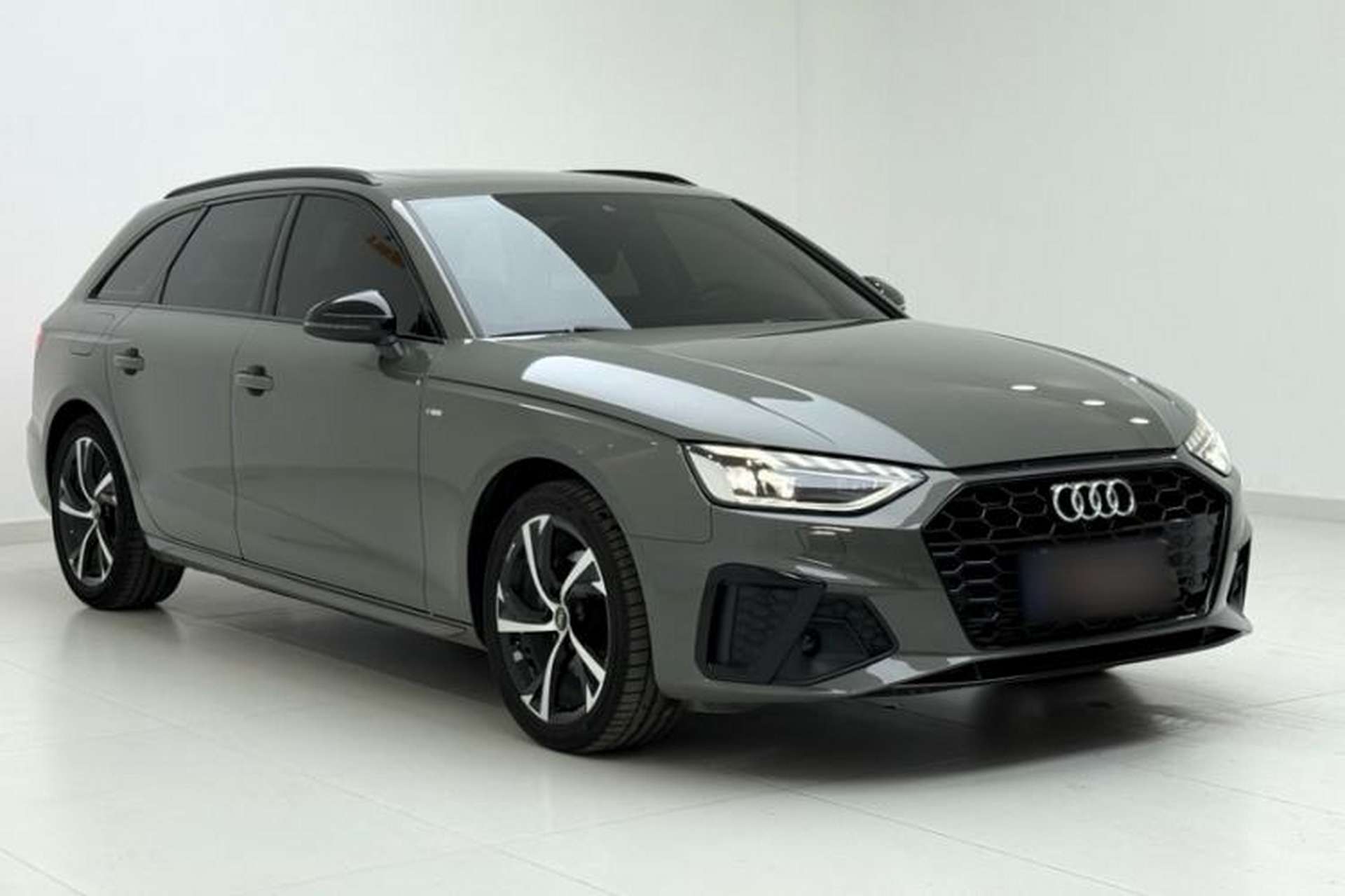 Used Audi A4 2022 Avant 40 TFSI Fashion Dynamic Model Exterior 5