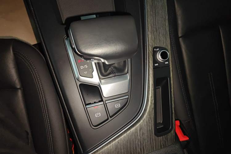 Used Audi A4 2022 allroad quattro Gear Lever
