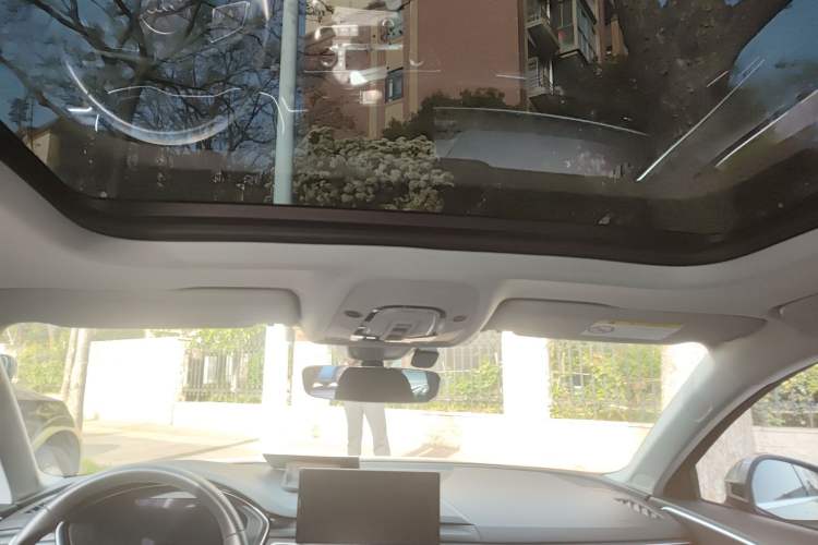 Used Audi A4 2022 allroad quattro Headliner