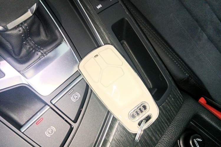 Used Audi A4 2022 allroad quattro Interior 1