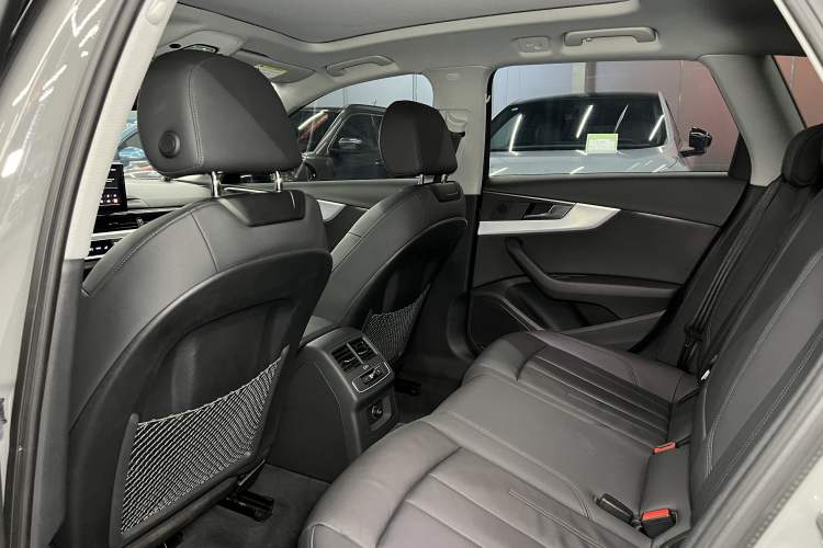 Used Audi A4 2022 Avant 40 TFSI Fashion Dynamic Model Interior 3