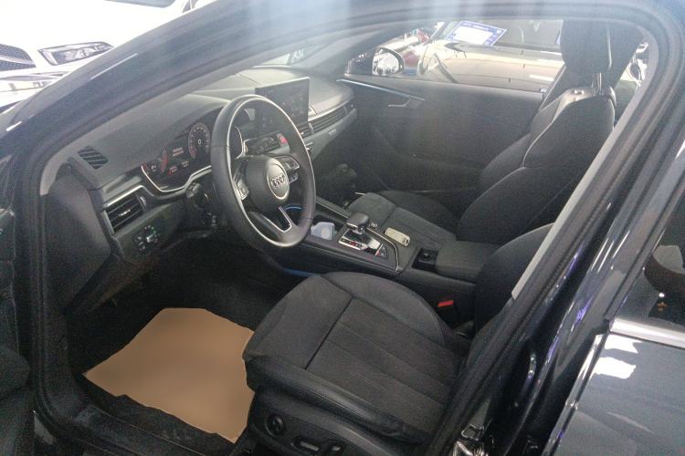 Used Audi A4 2022 allroad quattro Left Front Seat