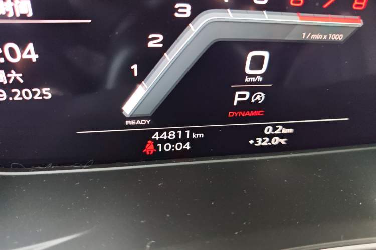 Used Audi A4 2022 Avant 40 TFSI Fashion Dynamic Model Odometer Close Up