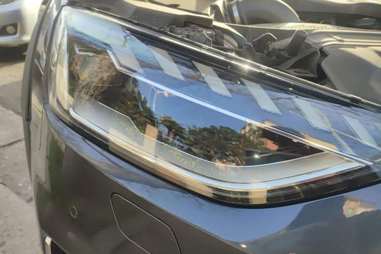 Used Audi A4 2022 allroad quattro Right Front Headlight