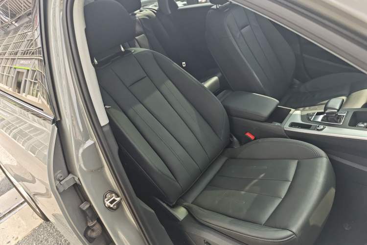 Used Audi A4 2022 Avant 40 TFSI Fashion Dynamic Model Right Front Seat