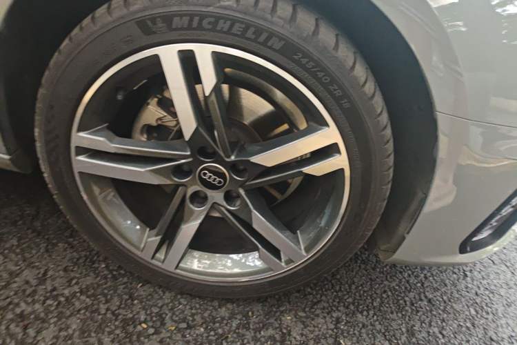 Used Audi A4 2022 Avant 40 TFSI Fashion Dynamic Model Right Front Wheel Hub