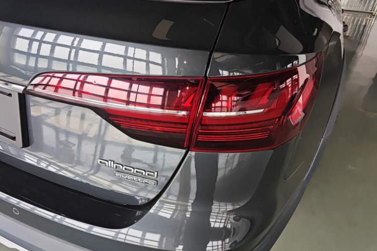 Used Audi A4 2022 allroad quattro Right Rear Taillight