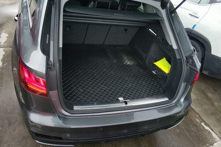 Used Audi A4 2022 Avant 40 TFSI Fashion Dynamic Model Trunk
