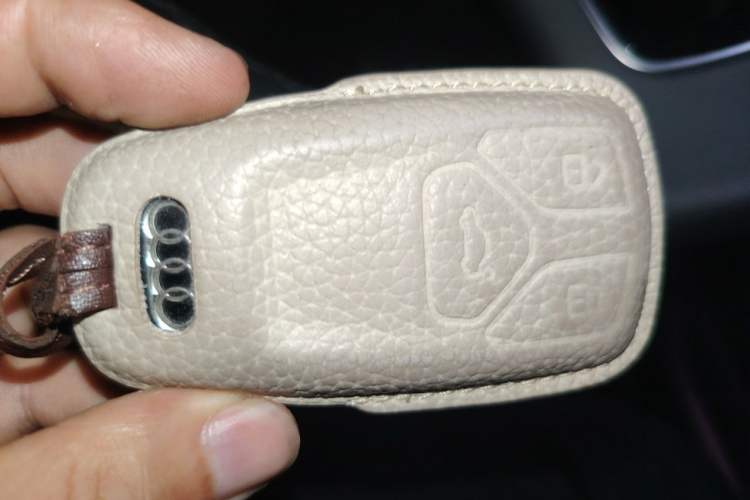 Used Audi A4 2022 Avant 40 TFSI Fashion Dynamic Model Vehicle Key