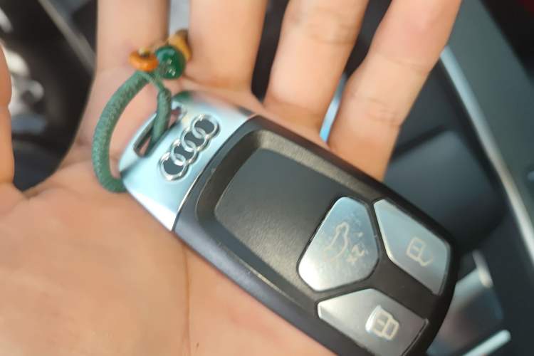 Used Audi A4 2022 allroad quattro Vehicle Key