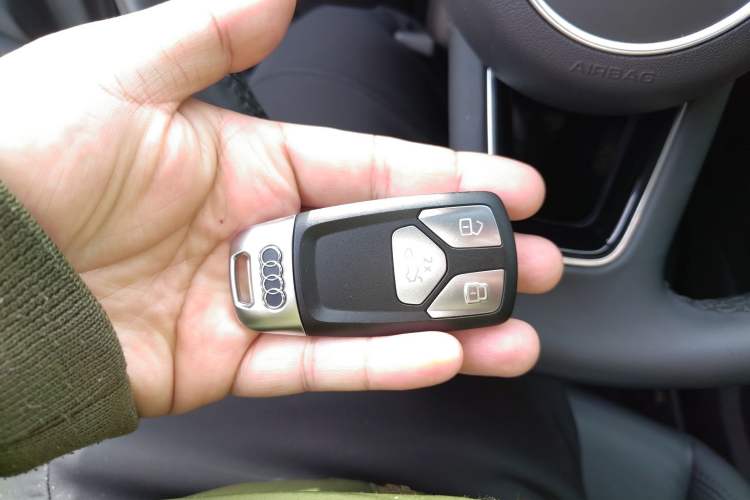 Used Audi A4 2022 allroad quattro Vehicle Key