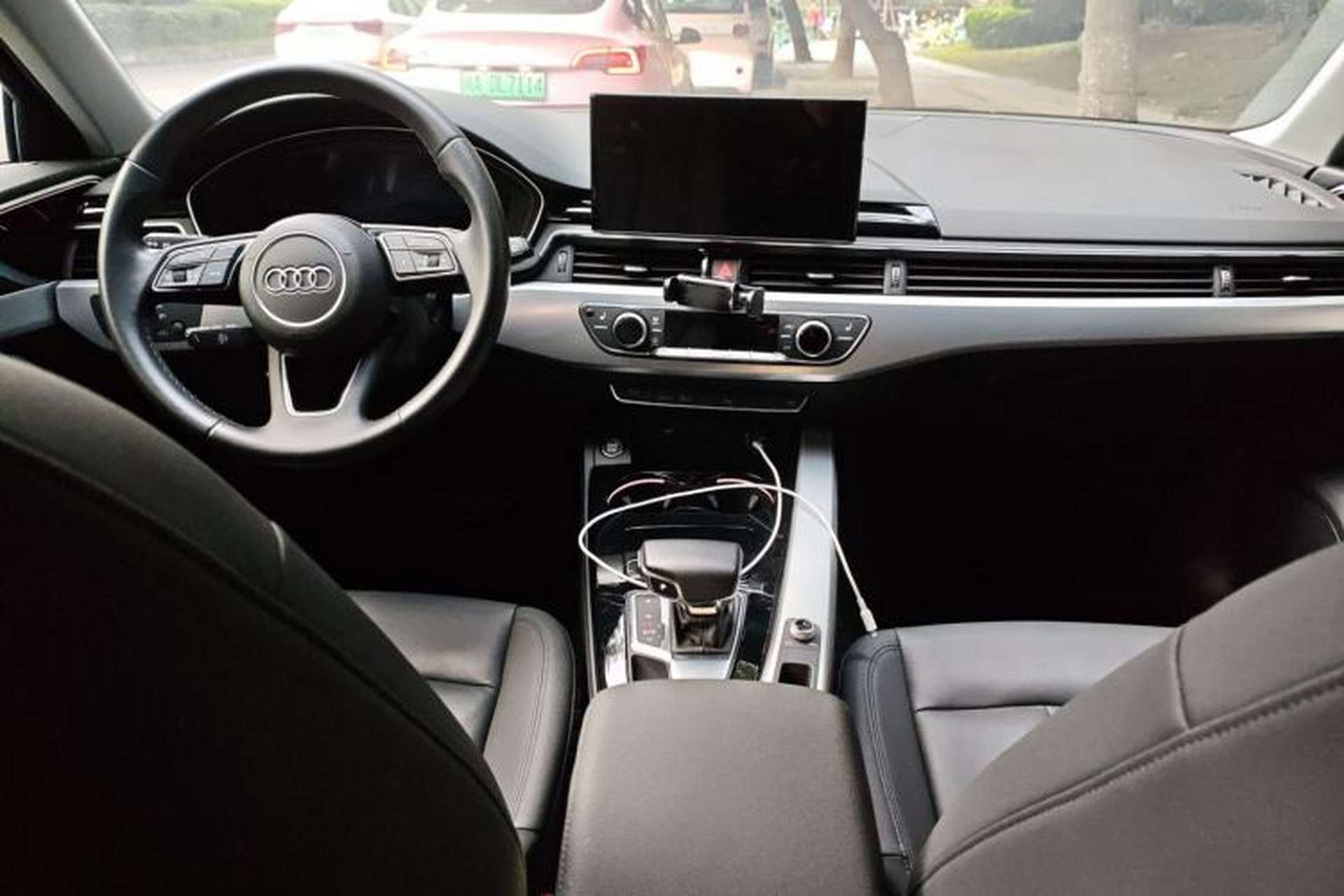 Used Audi A4 2022 Avant 40 TFSI Fashion Dynamic Model Center Console