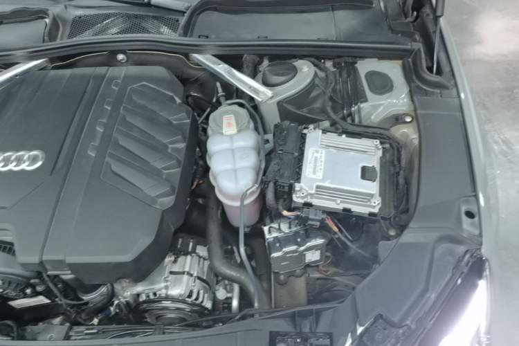 Used Audi A4 2022 Avant 40 TFSI Fashion Dynamic Model Engine Bay Left
