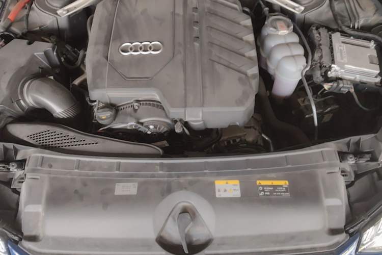 Used Audi A4 2023 Avant 40 TFSI Luxury Dynamic Model Engine Bay
