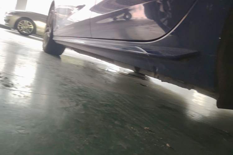 Used Audi A4 2023 Avant 40 TFSI Luxury Dynamic Model Left Side Sill