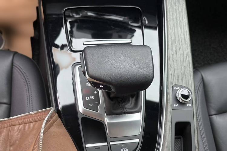 Used Audi A4 2023 allroad quattro Interior 2