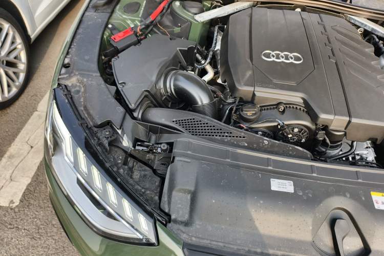 Used Audi A4 2023 Avant 40 TFSI Fashionable and Dynamic Model Engine Bay Right