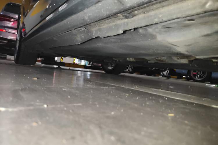 Used Audi A4 2023 Avant 40 TFSI Fashionable and Dynamic Model Right Side Sill