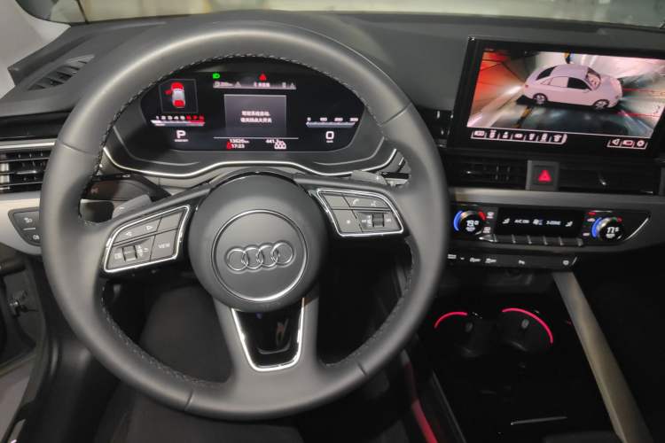 Used Audi A4 2023 Avant 40 TFSI Fashionable and Dynamic Model Steering Wheel