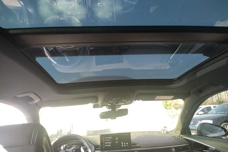 Used Audi A4 2023 allroad quattro Headliner