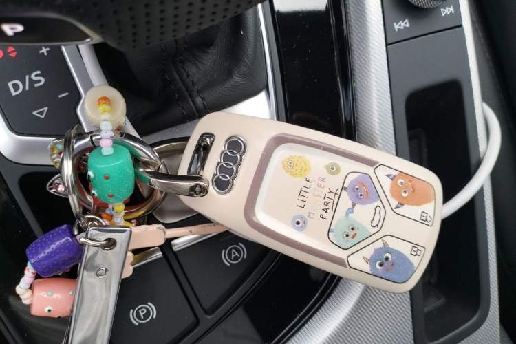 Used Audi A4 2023 Avant 40 TFSI Fashionable and Dynamic Model Vehicle Key