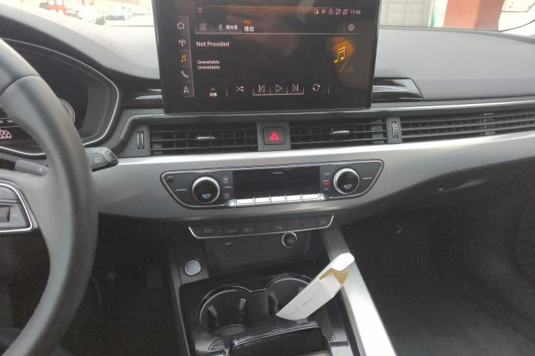 Used Audi A4 2024 Avant 40 TFSI Fashion Sport Model Audio And AC Panel