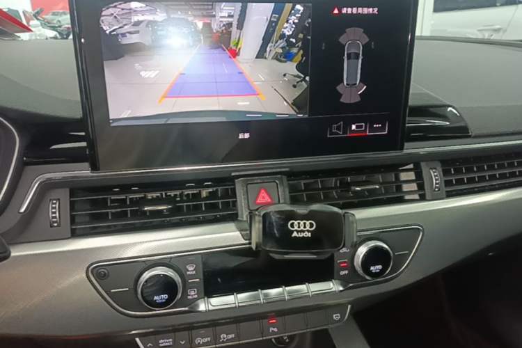 Used Audi A4 2024 Avant 40 TFSI Fashion Sport Model Audio And AC Panel