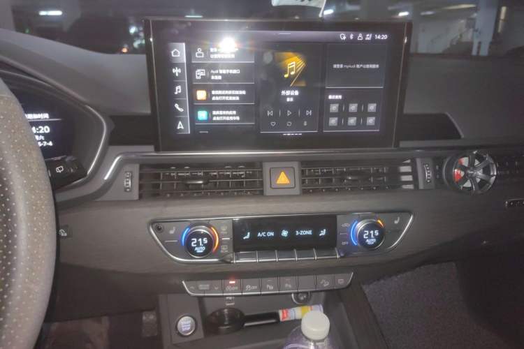 Used Audi A4 2024 allroad quattro 45 TFSI Audio And AC Panel