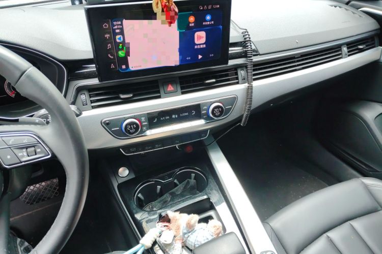 Used Audi A4 2024 Avant 40 TFSI Fashion Sport Model Audio And AC Panel