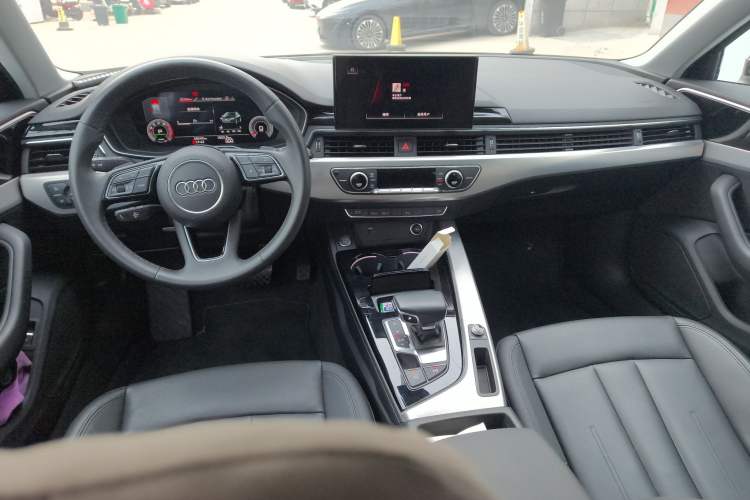 Used Audi A4 2024 Avant 40 TFSI Fashion Sport Model Center Console