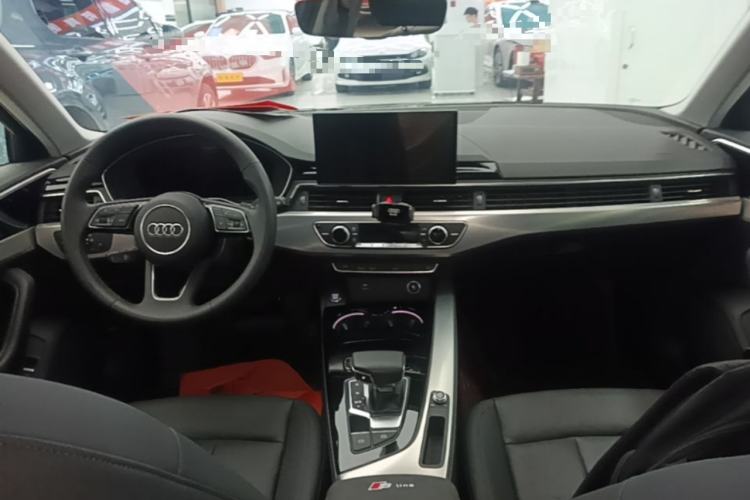Used Audi A4 2024 Avant 40 TFSI Fashion Sport Model Center Console