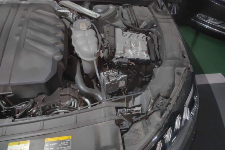 Used Audi A4 2024 allroad quattro 45 TFSI Engine Bay Left