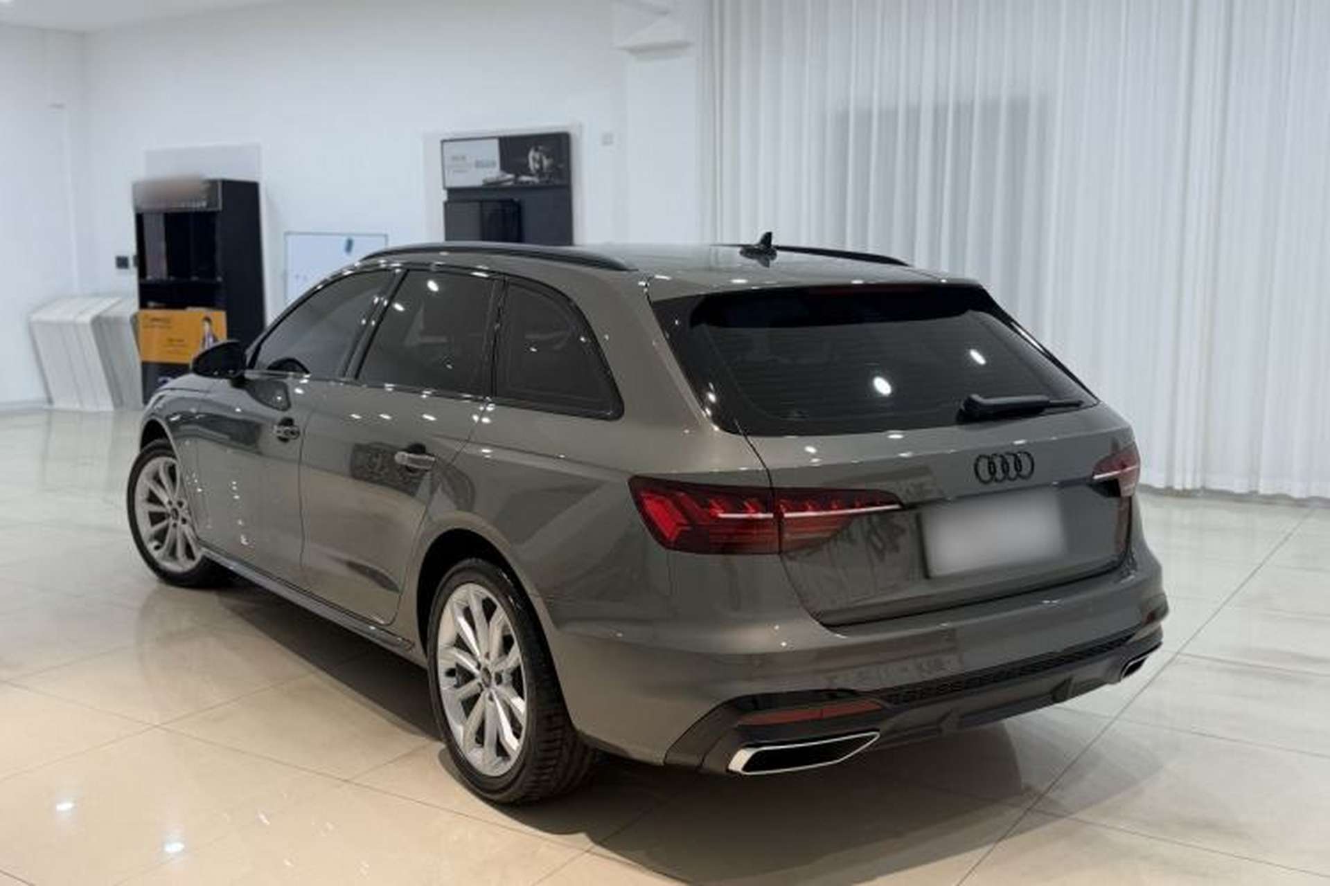 Used Audi A4 2024 Avant 40 TFSI Fashion Sport Model Exterior 3